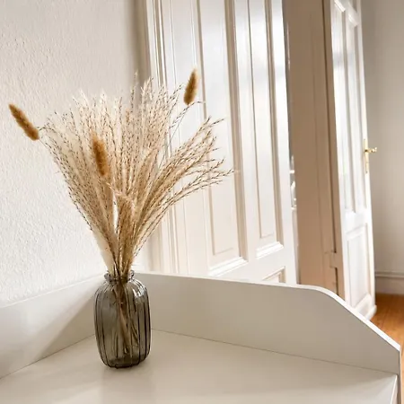 Apartmán Familienfreundliches Zentrales Altbau-apartment Mit Kostenlosen Parkmoeglichkeiten *