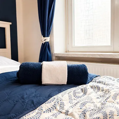 Familienfreundliches Zentrales Altbau-apartment Direkt In Апартаменты